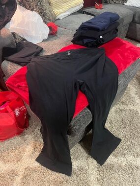 Black Yoga Pants - Classic Stretch